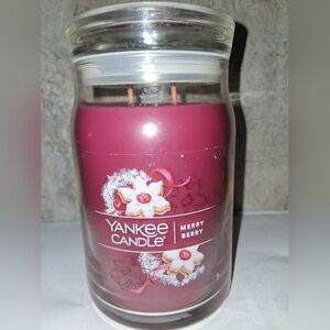 ⚡️Yankee Candle "MERRY BERRY" 2 Wick 20oz Candle